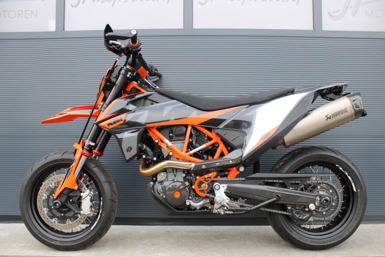 KTM 690 SMC R - 2021 (3)