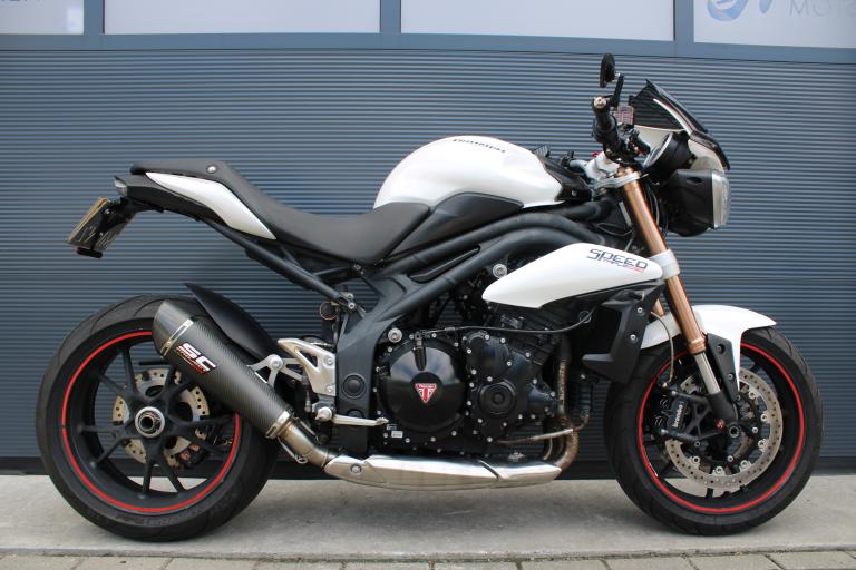 Triumph Speed triple 1050 - 2011 (8)