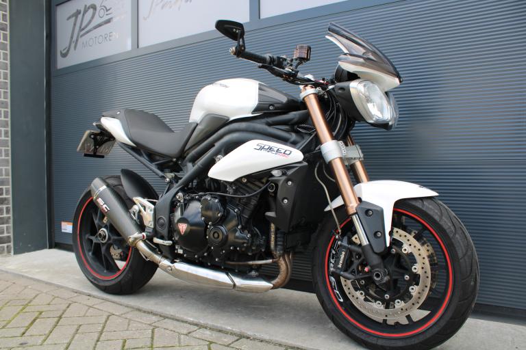 Triumph Speed triple 1050 - 2011 (10)