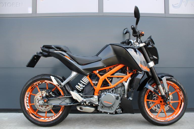 KTM 390 Duke ABS - 2015 (8)