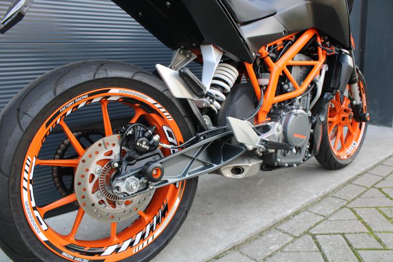 KTM 390 Duke ABS - 2015 (7)