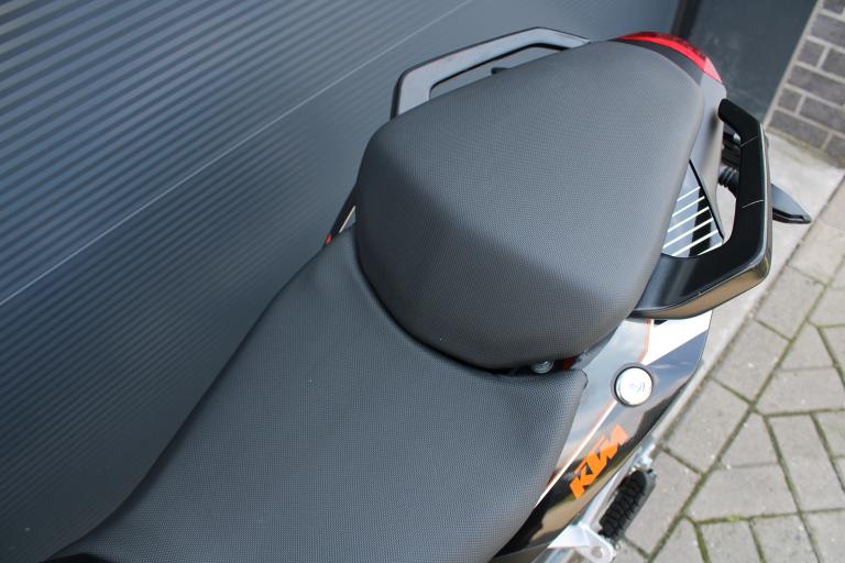 KTM 390 Duke ABS - 2015 (15)