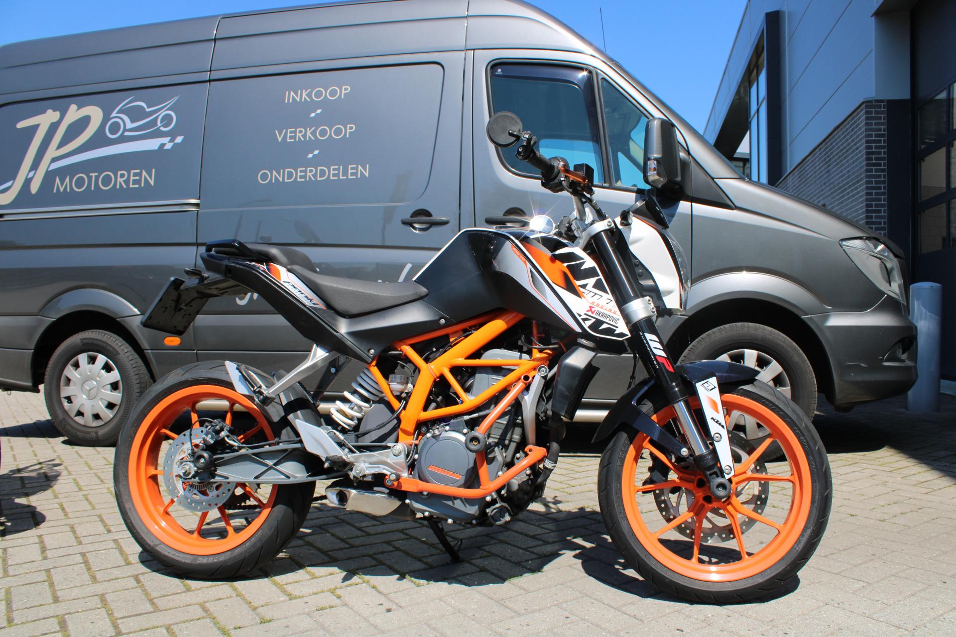 KTM 390 Duke - 2015 (1)