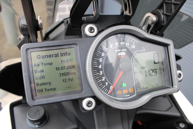 KTM 1090 Adventure R - 2018 (17)