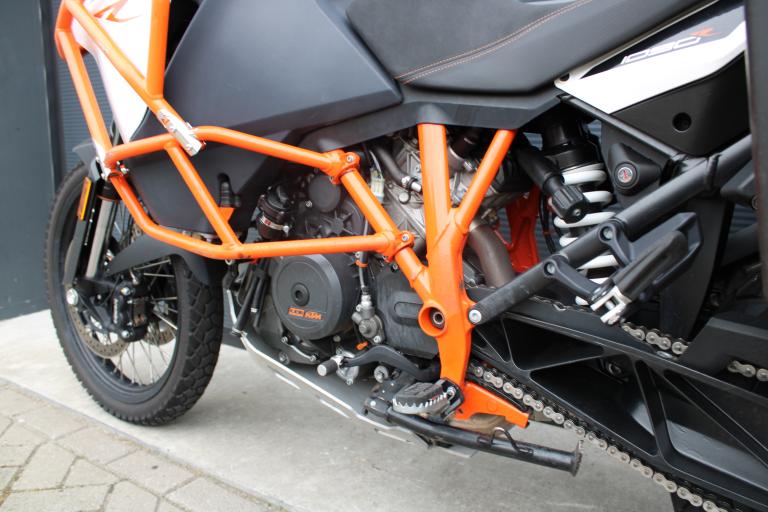 KTM 1090 Adventure R - 2018 (4)