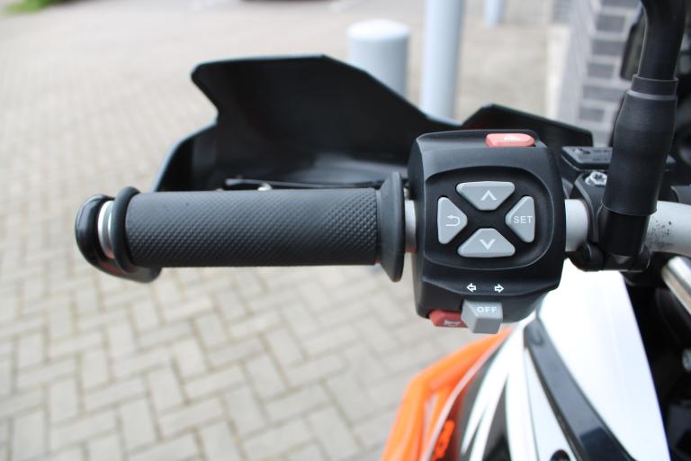 KTM 1090 Adventure R - 2018 (11)