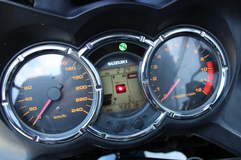 Suzuki DL1000 - 2006 (17)