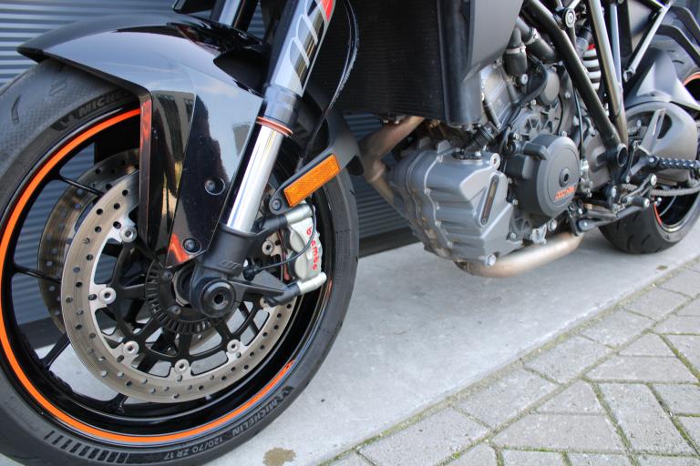 KTM 1290 Super duke R - 2017 (2)