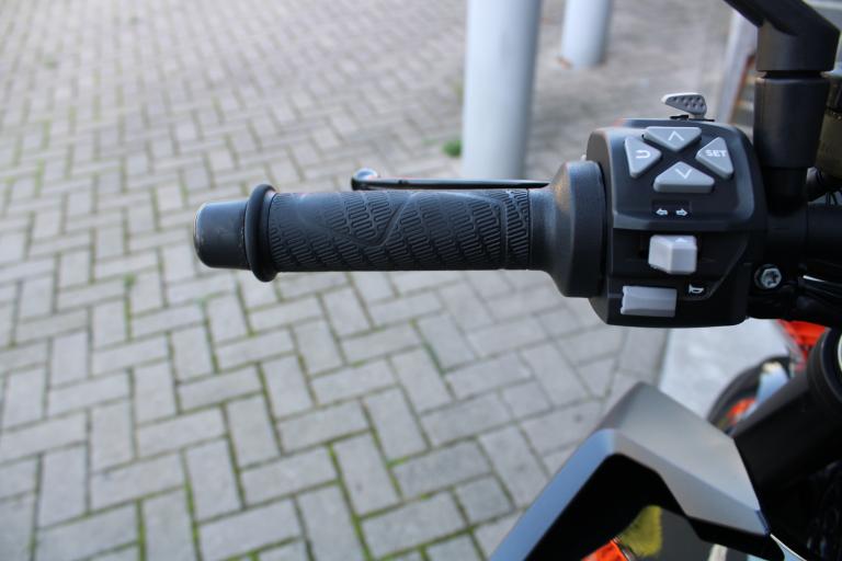KTM 1290 Super duke R - 2017 (13)
