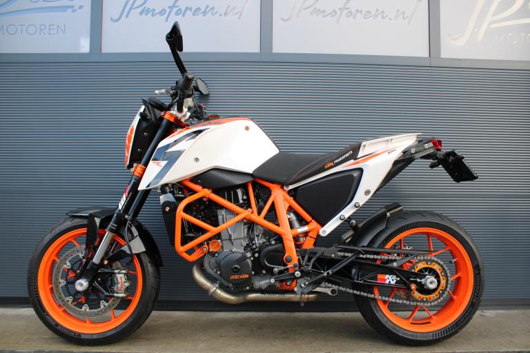 KTM 690 Duke R - 2015 (3)