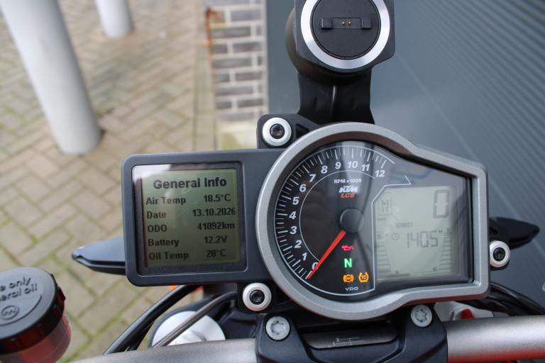 KTM 1290 Superduke R - 2015 (5)