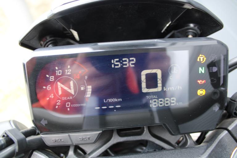 Honda CB 650 R - 2021 (17)
